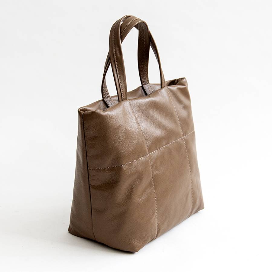 Laura Di Maggio DENISE – Tote bag in pelle nappa trapuntata taupe Vendita Calda