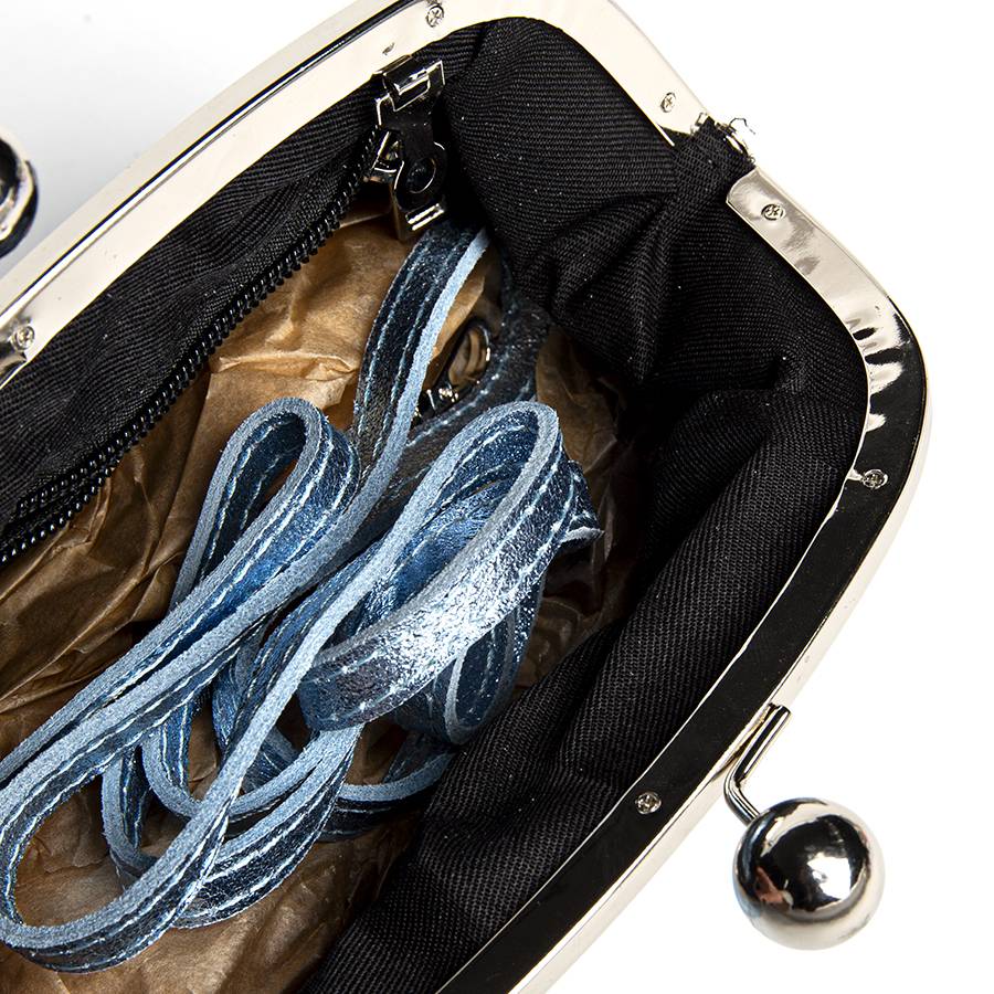 Laura Di Maggio CLUTCH – borsetta in pelle laminata azzurra Qualità