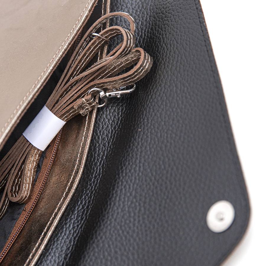 Laura Di Maggio BUSTA – Postina in pelle laminata bronzo Promozione