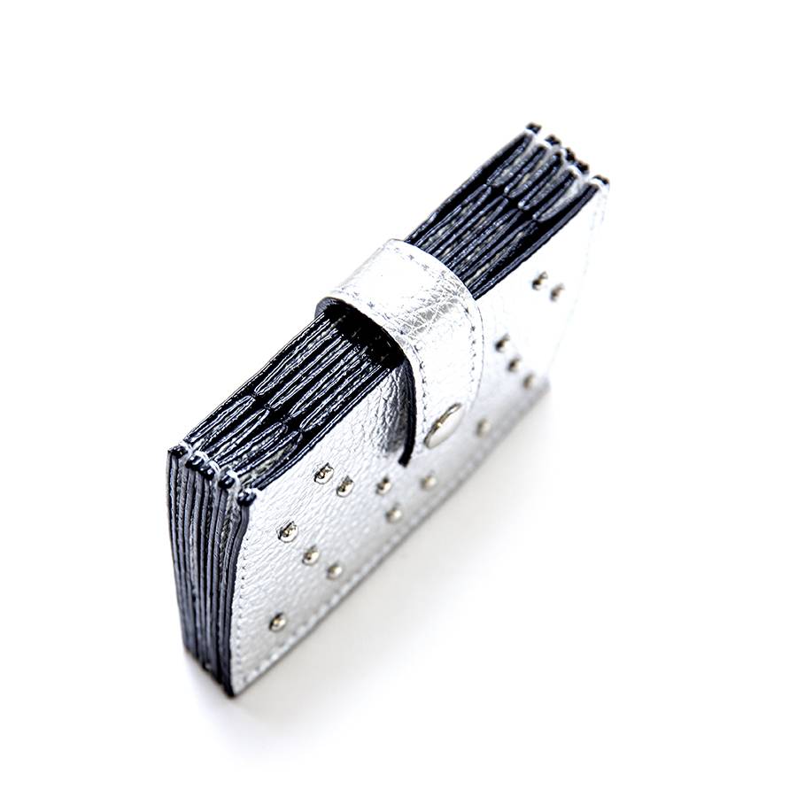 Laura Di Maggio CREDIT CARD – credit card argentato con borchie Vendita