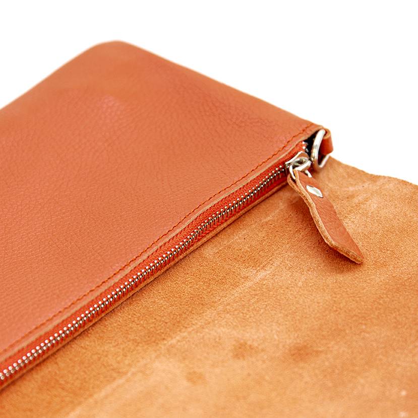 Laura Di Maggio CLAIRE – pochette sottile arancio in pelle dollaro Affare Del Giorno