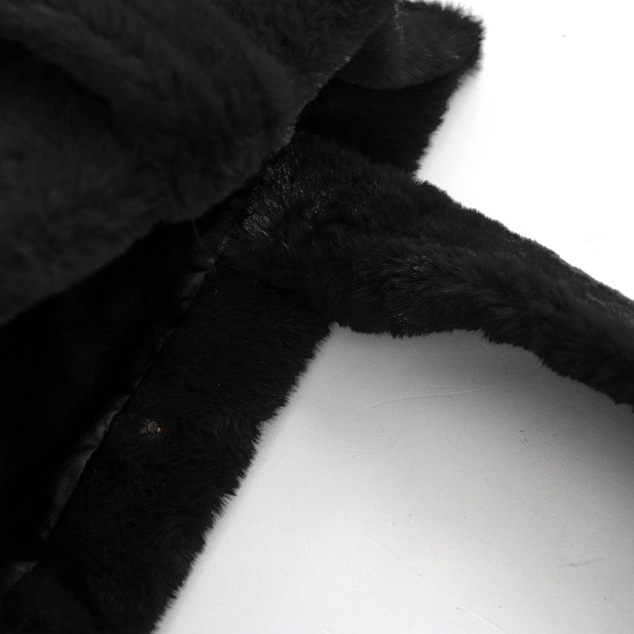 Laura Di Maggio FLUFFY – Maxi shopping in pelliccia ecologica nera In Saldo