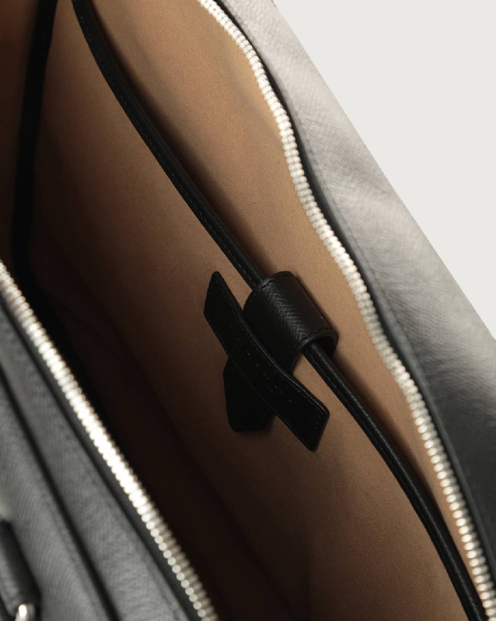 Orciani Borsa a mano Business slim Timeless in pelle palmellata Online