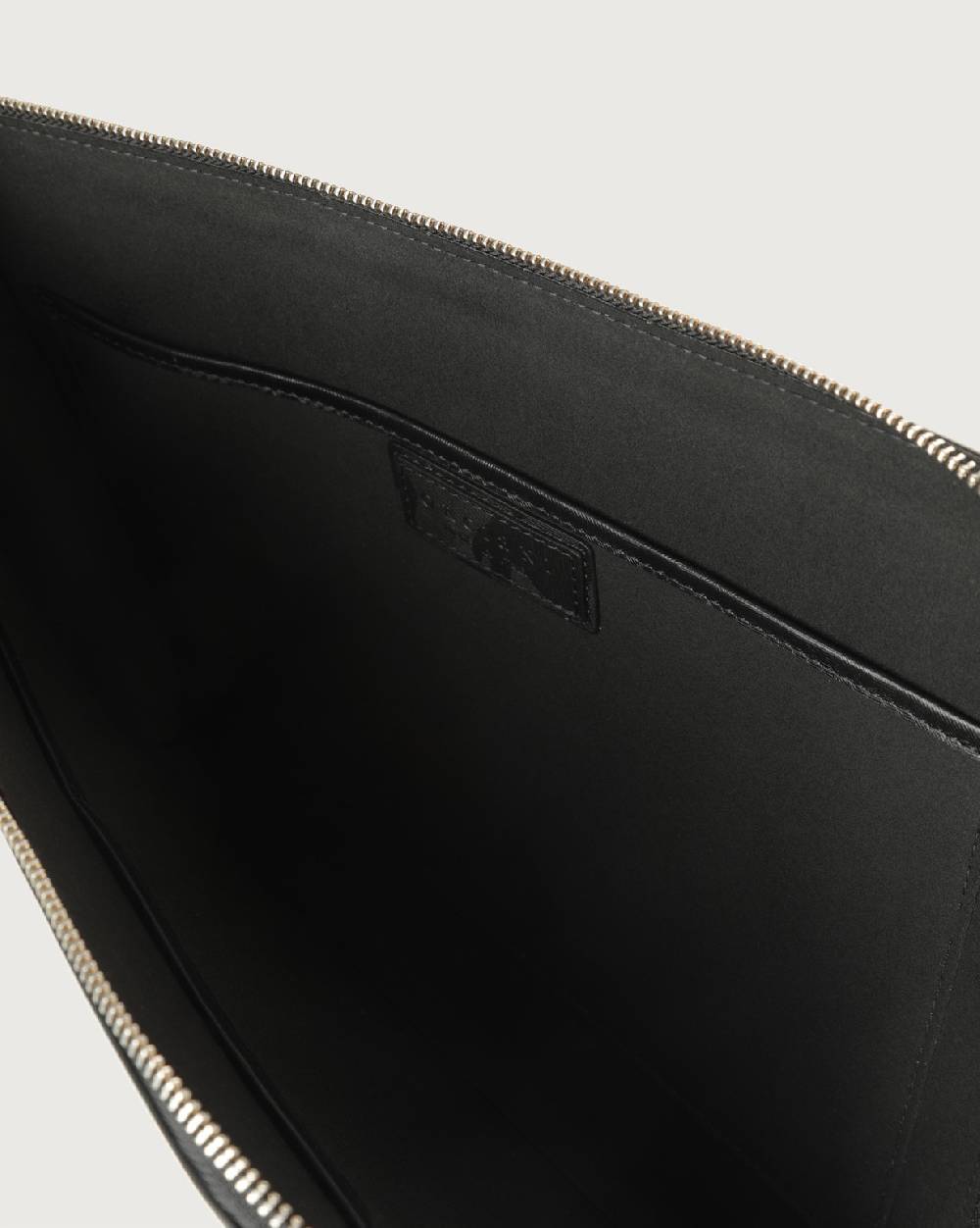 Orciani Pochette slim Skyline in pelle Saldi