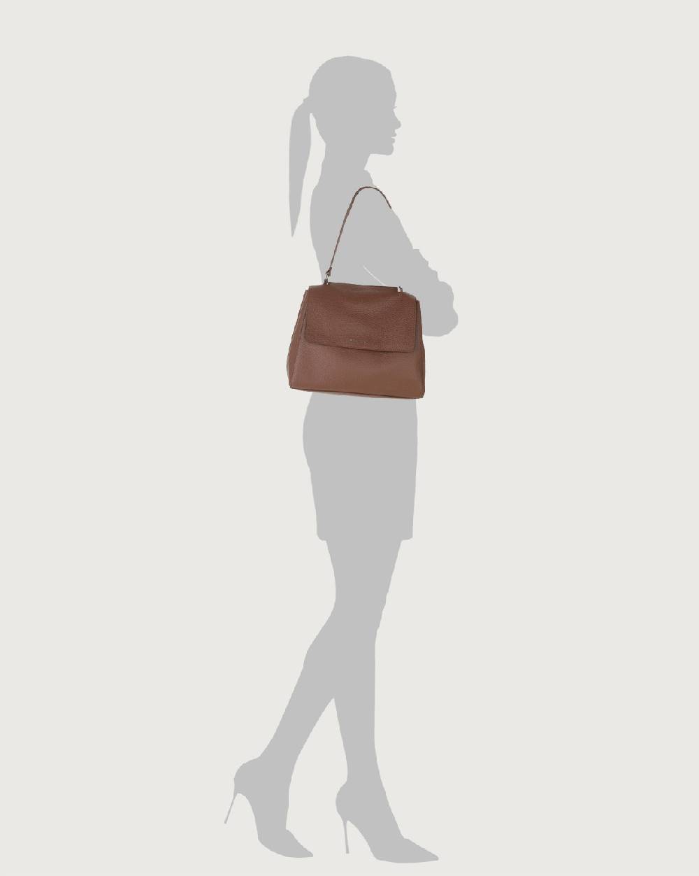 Orciani Borsa Sveva Soft Media a spalla in pelle con tracolla Online