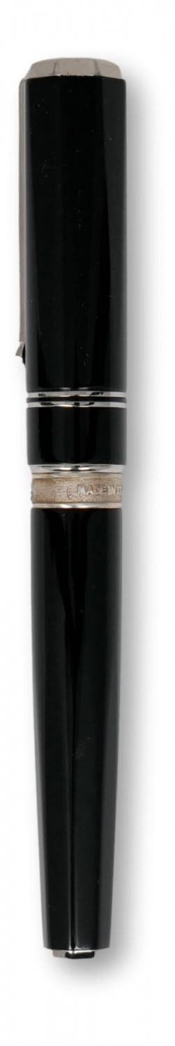 Pineider Penna stilografica collezione 1949 con dettagli in argento e logo Pineider Spedizione Gratuita