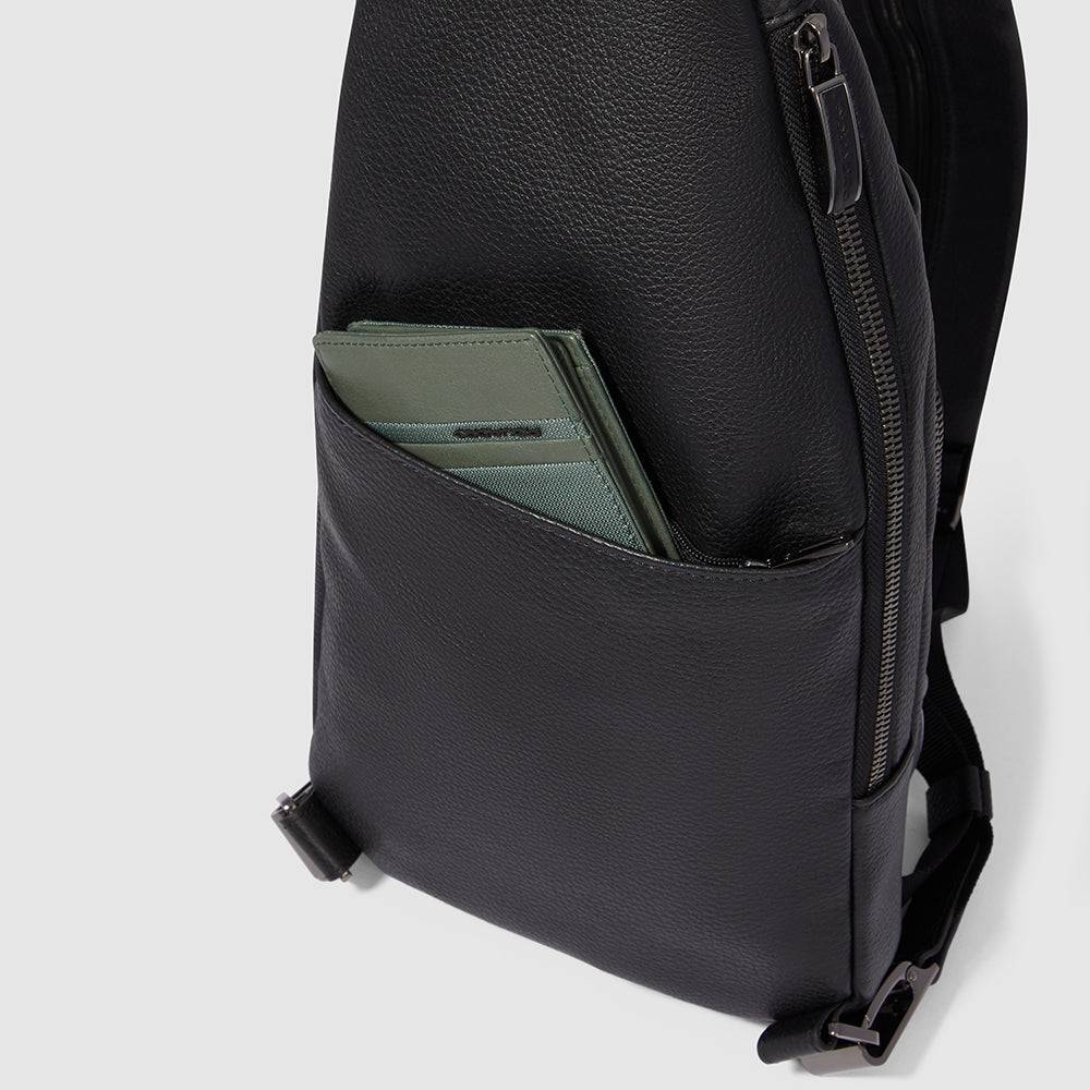 Piquadro Mono sling bag/backpack for iPad®mini Acquista Ora