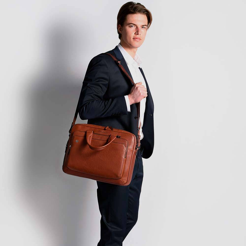 Piquadro Small 10.5"/9.7" laptop and iPad® briefcase Spedizione Gratuita