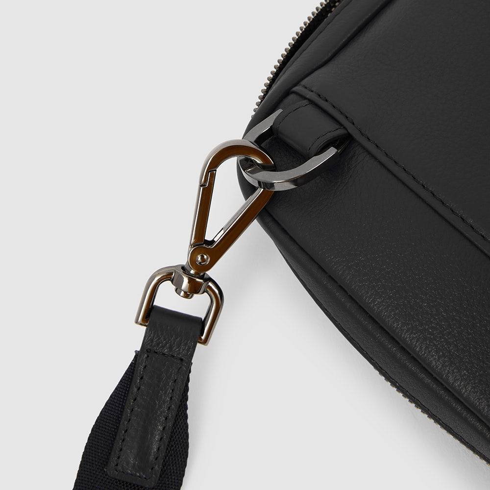 Piquadro Pocket crossbody bag with iPad®mini compartment Italy