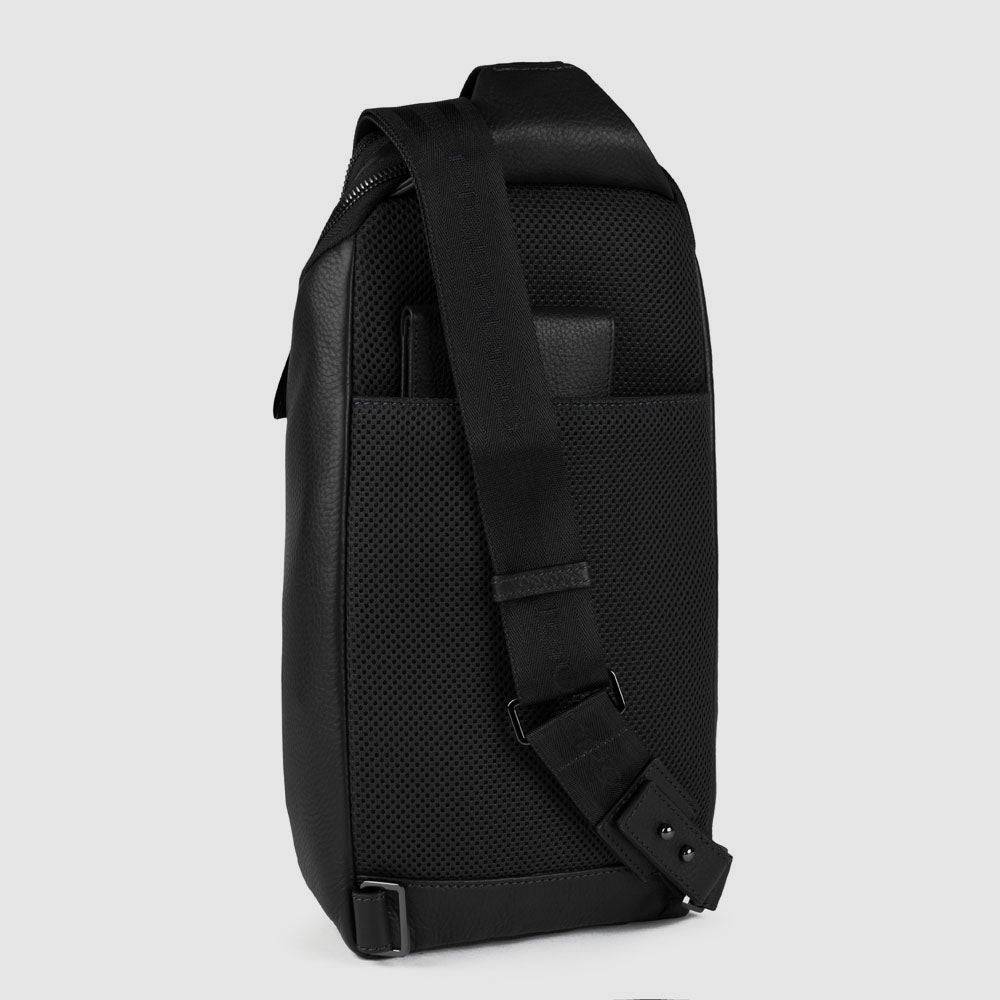 Piquadro Monosling bag with RFID anti-fraud protection In Saldo