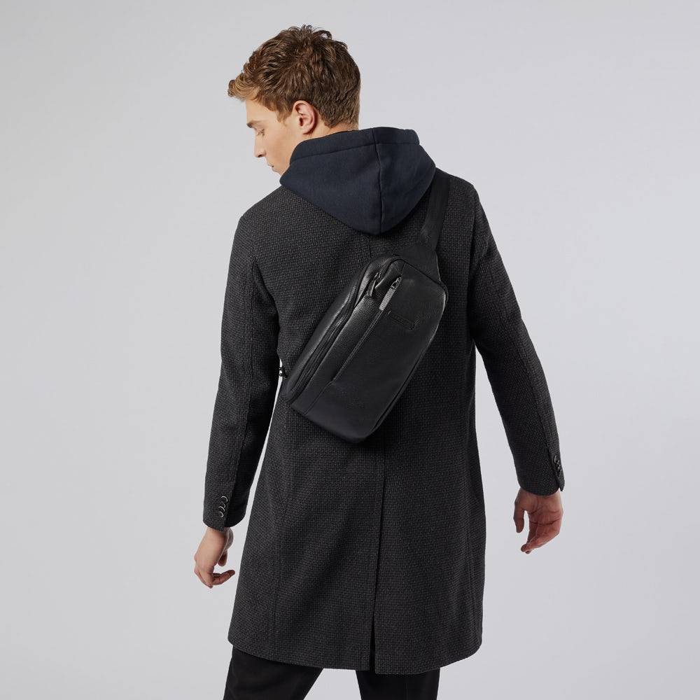 Piquadro Monosling bag with RFID anti-fraud protection In Saldo