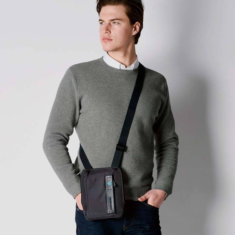 Piquadro Organised pocket cross-body bag with iPad®mini 2025