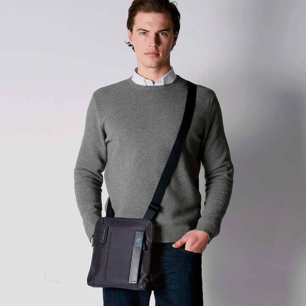 Piquadro Organised pocket cross-body bag for IPad®Air 2025