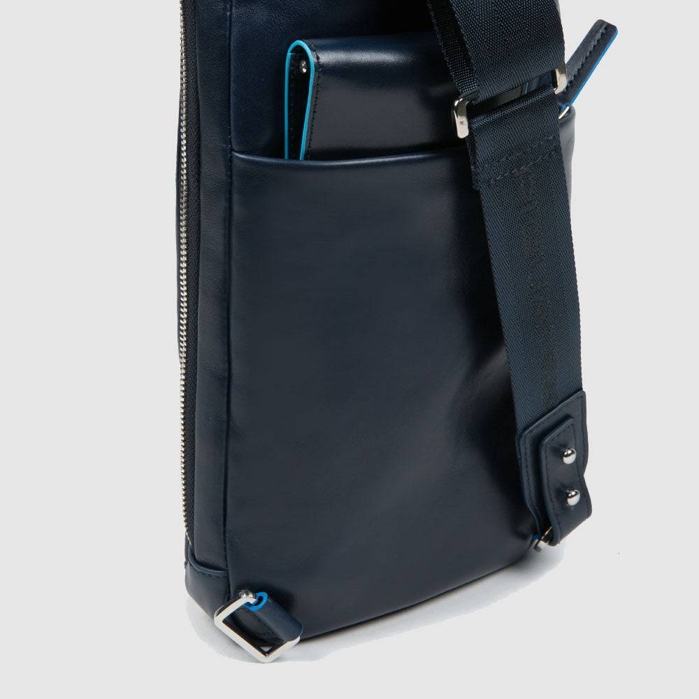 Piquadro Mono sling bag with iPad®mini compartment Qualità