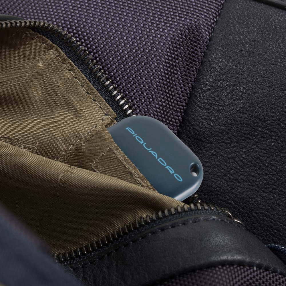Piquadro 10.5"/9.7" laptop and iPad® messenger bag, Italy