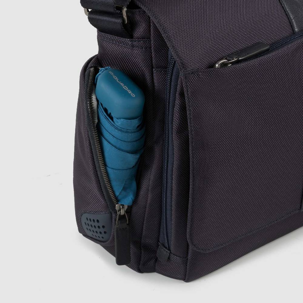 Piquadro 10.5"/9.7" laptop and iPad® messenger bag, Italy
