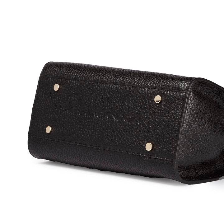Roberta Gandolfi Frida Handbag in pelle martellata con tracolla logata in tessuto regolabile Offerta speciale