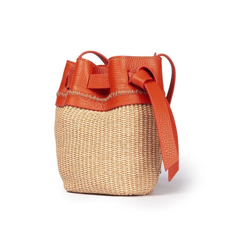 Roberta Gandolfi Ambra mini bucket in rafia e pelle martellata Saldi Di Fabbrica