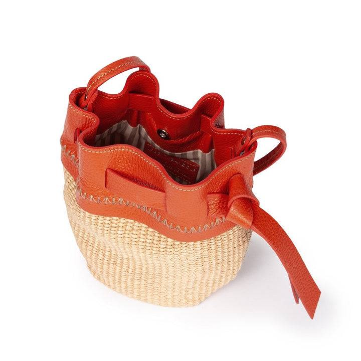 Roberta Gandolfi Ambra mini bucket in rafia e pelle martellata Saldi Di Fabbrica