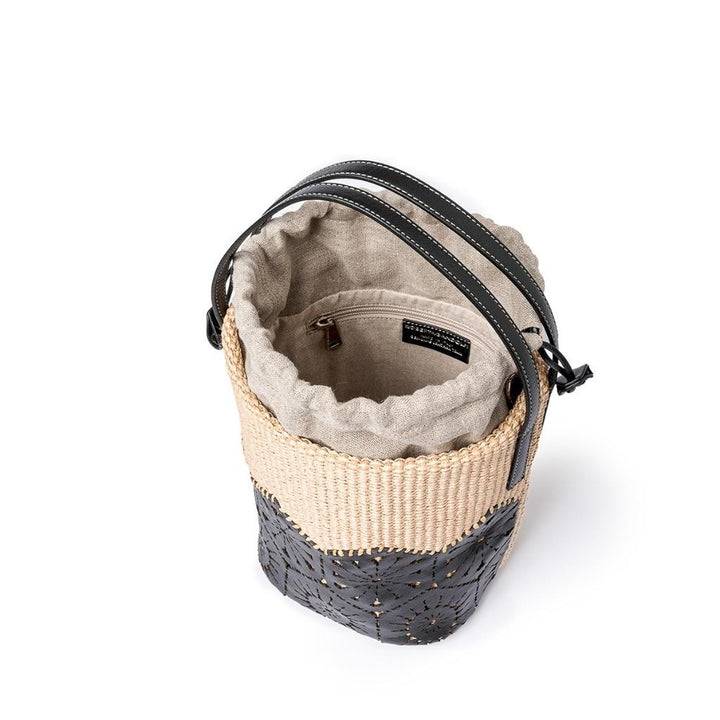 Roberta Gandolfi Giulia Bucket in rafia e pelle il pannello tagliato al laser è interamente cucito a mano con tracolla staccabile Acquista Ora