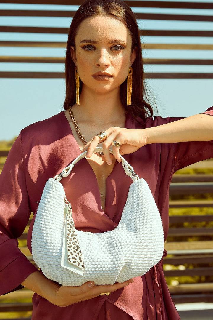 Roberta Gandolfi Beatrice Hobo small in raffia e finiture in pelle con dettaglio animalier e tracolla staccabile Promozione Limitata