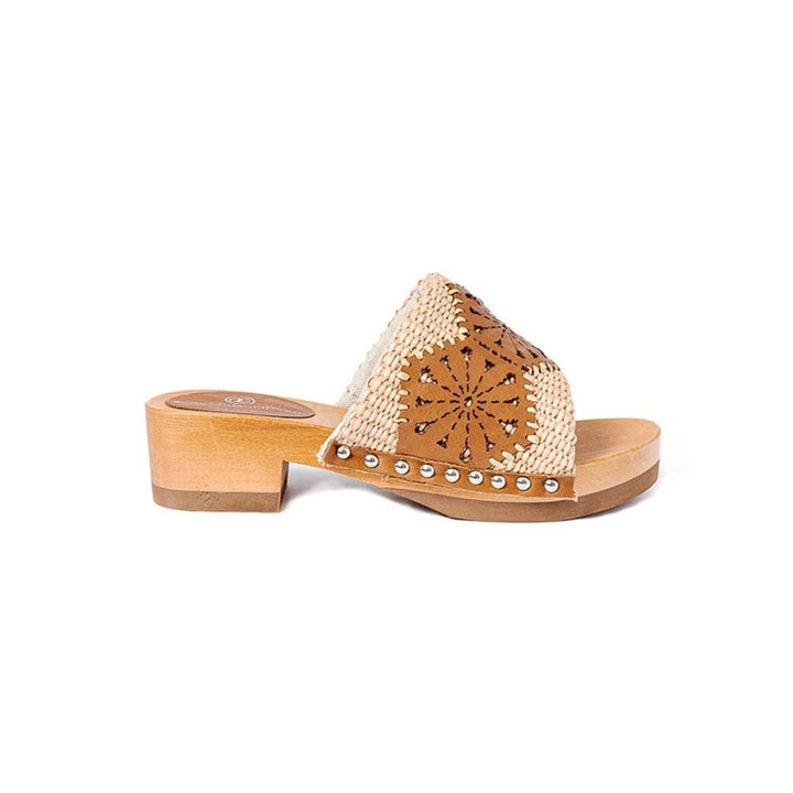 Roberta Gandolfi Sandalo Giulia platform in legno e tomaia in rafia e pelle di vitello laserata con disegno pizzo geometrico Acquista Ora