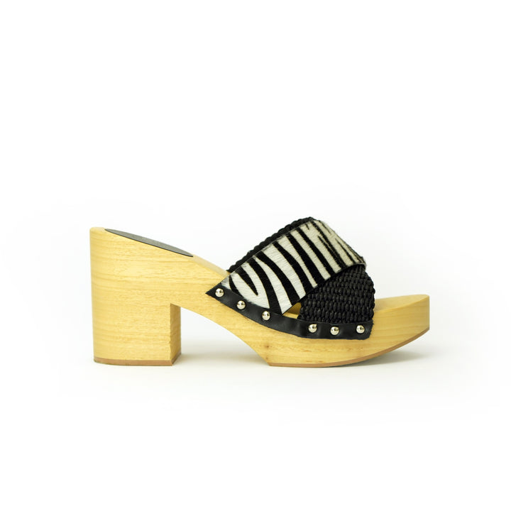 Roberta Gandolfi Diva Zebra sandali in legno incrociato con platform in rafia e pony stampa animalier Sottocosto