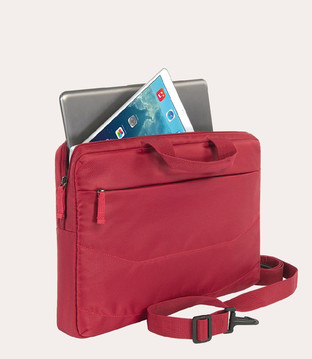 Tucano Borsa slim per laptop 15.6" con mouse wireless Italia