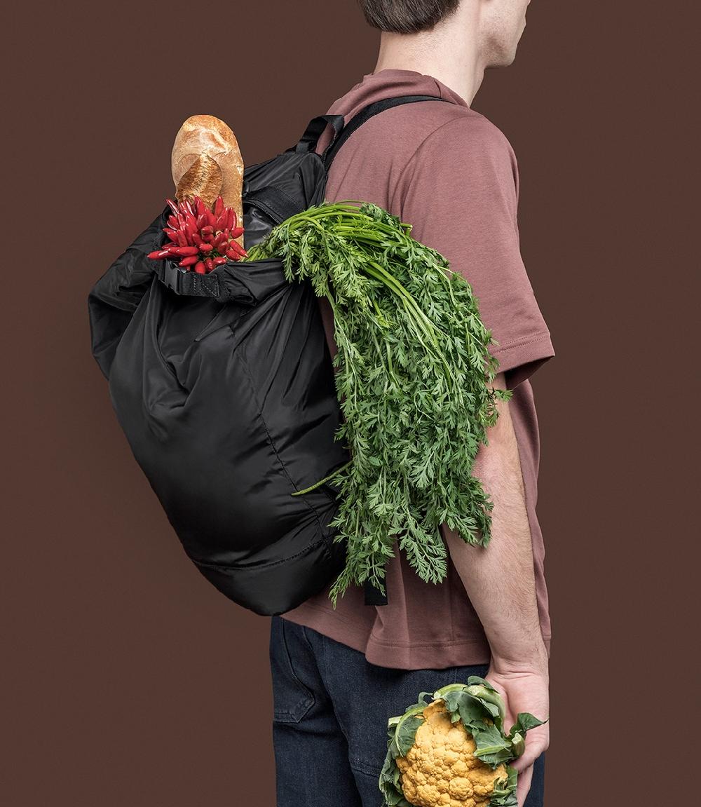 Tucano Zaino pieghevole in materiale ottenuto dalla plastica riciclata Saldi Di Fabbrica