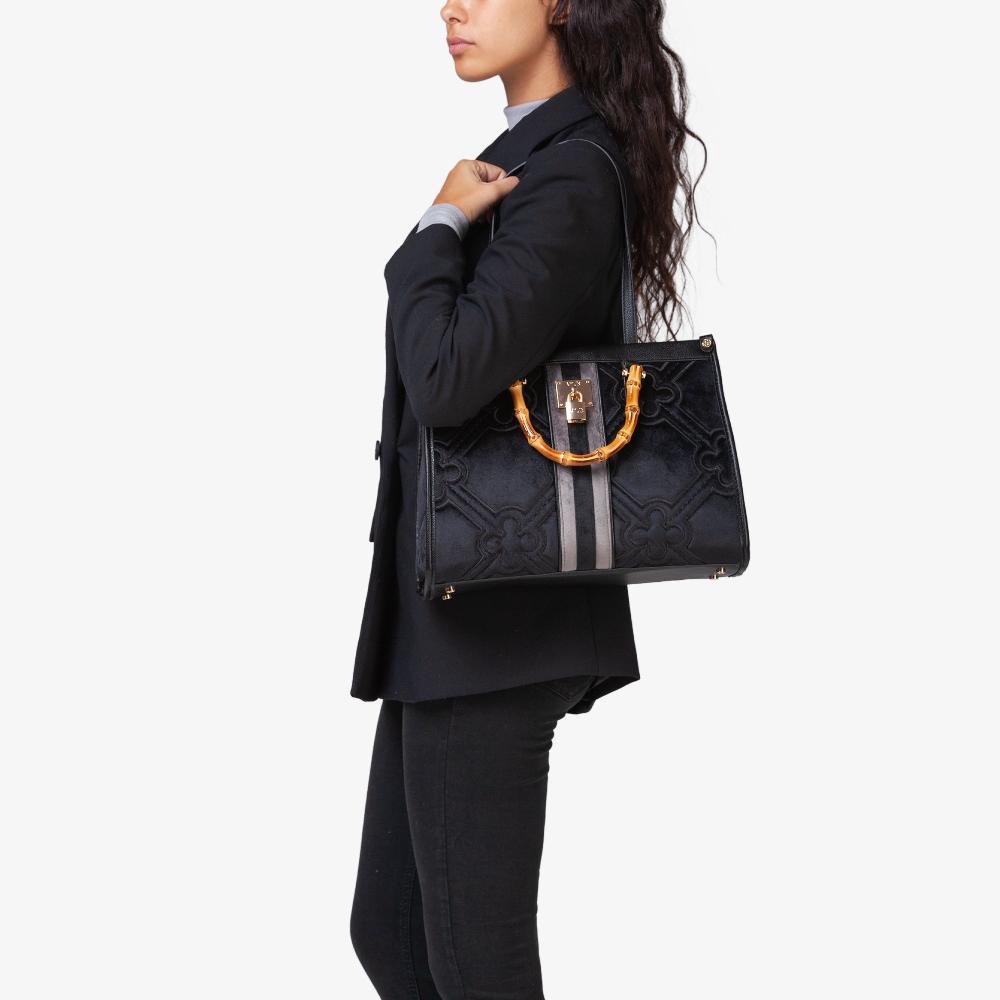 V73 Shopping DANA Italy