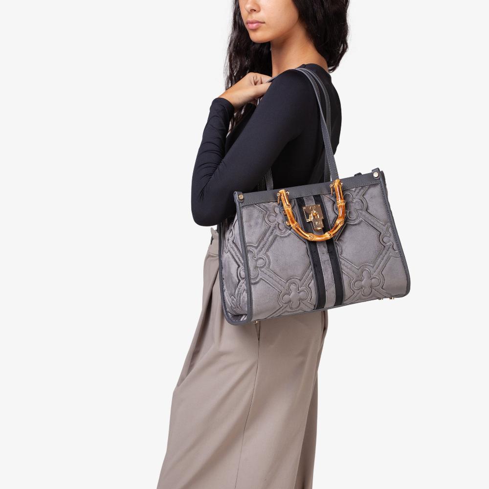 V73 Shopping DANA Italia