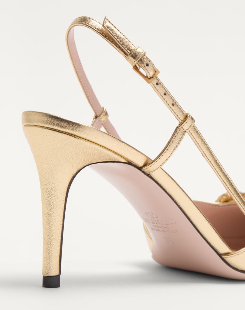 Valentino Handbags Décolleté Slingback Vlogo Signature In Nappa Laminata 80mm per Donna in Antique Brass | Valentino IT Presa