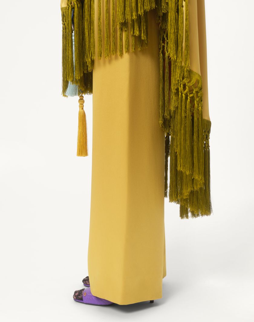 Valentino Handbags Pantaloni In Doppia Duchesse per Donna in Oro | Valentino IT Pezzi Unici