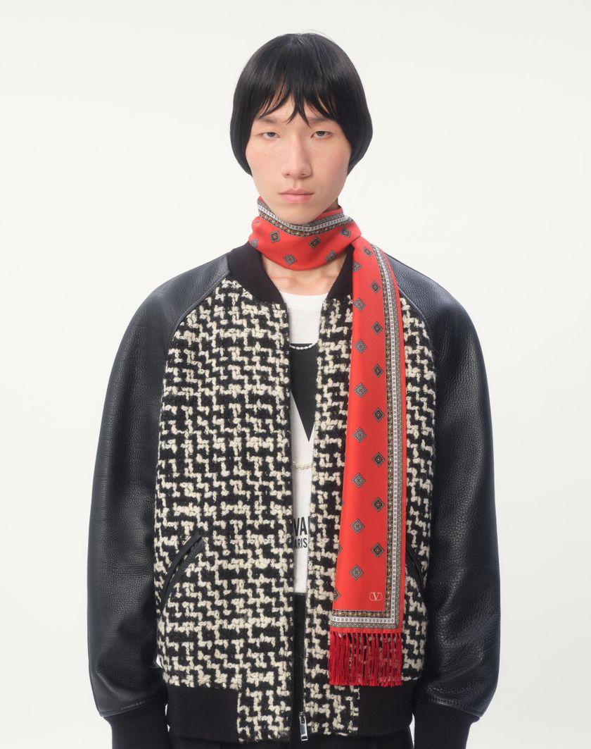 Valentino Handbags Scarf Bandeaux Chamber In Seta Con Frange per Uomo in Arancione/bianco/beige/crema | Valentino IT Online