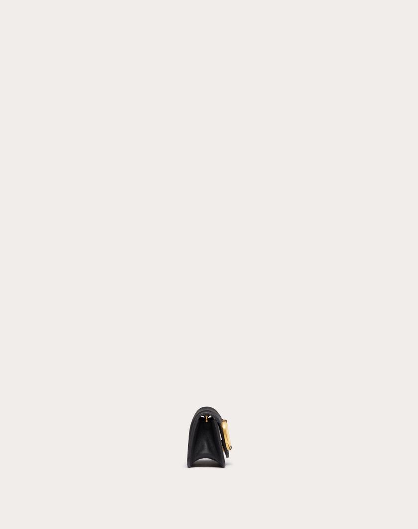 Valentino Handbags Borsa Micro Con Catena Valentino Garavani Locò In Vitello per Donna in Nero | Valentino IT Shopping Online