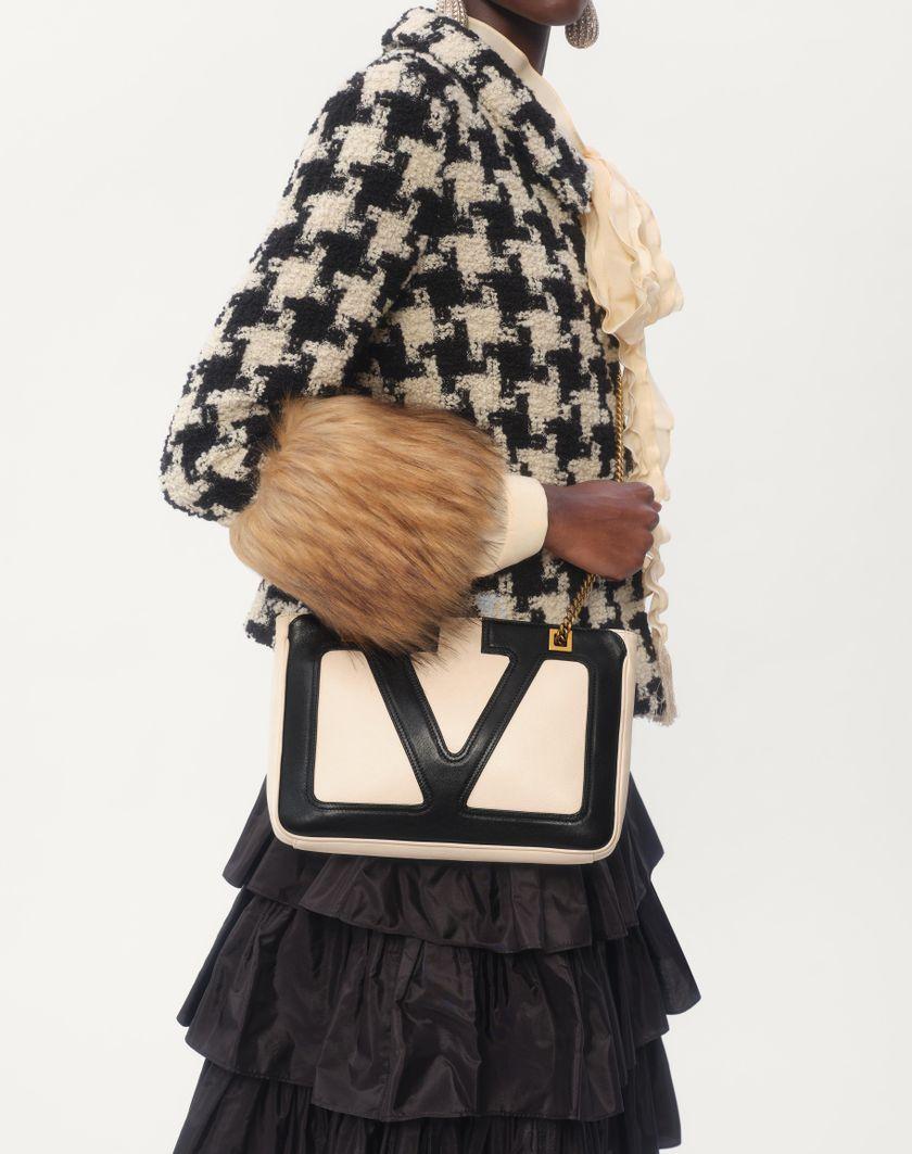 Valentino Handbags Borsa Shopping Piccola Valentino Garavani Viva Superstar In Nappa per Donna in Avorio/nero | Valentino IT Sottocosto