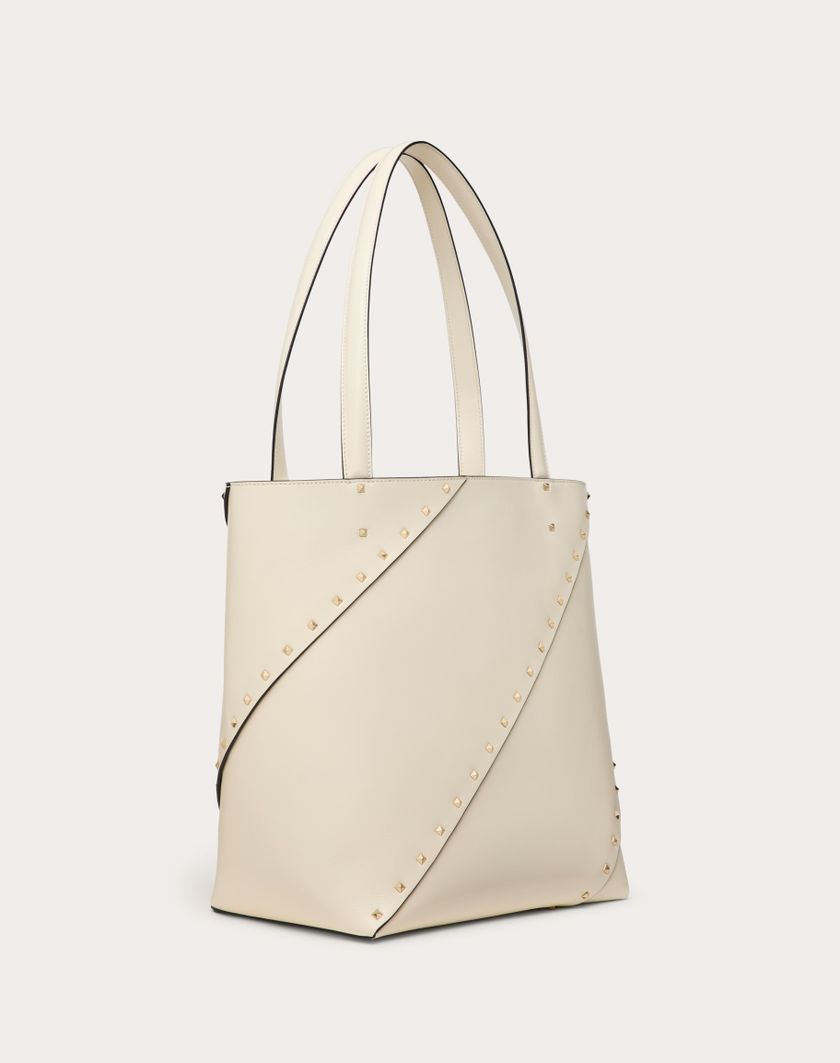 Valentino Handbags Borsa Shopping Valentino Garavani Valentino Garavani Rockstud Wispy In Vitello per Donna in Avorio | Valentino IT Negozio