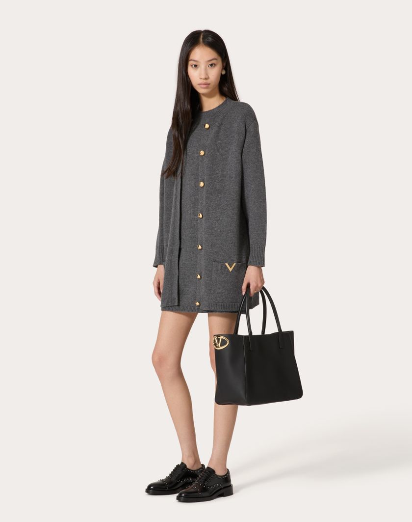 Valentino Handbags Borsa Shopping Vlogo Side In Vitello Nappato per Donna in Nero | Valentino IT Italia
