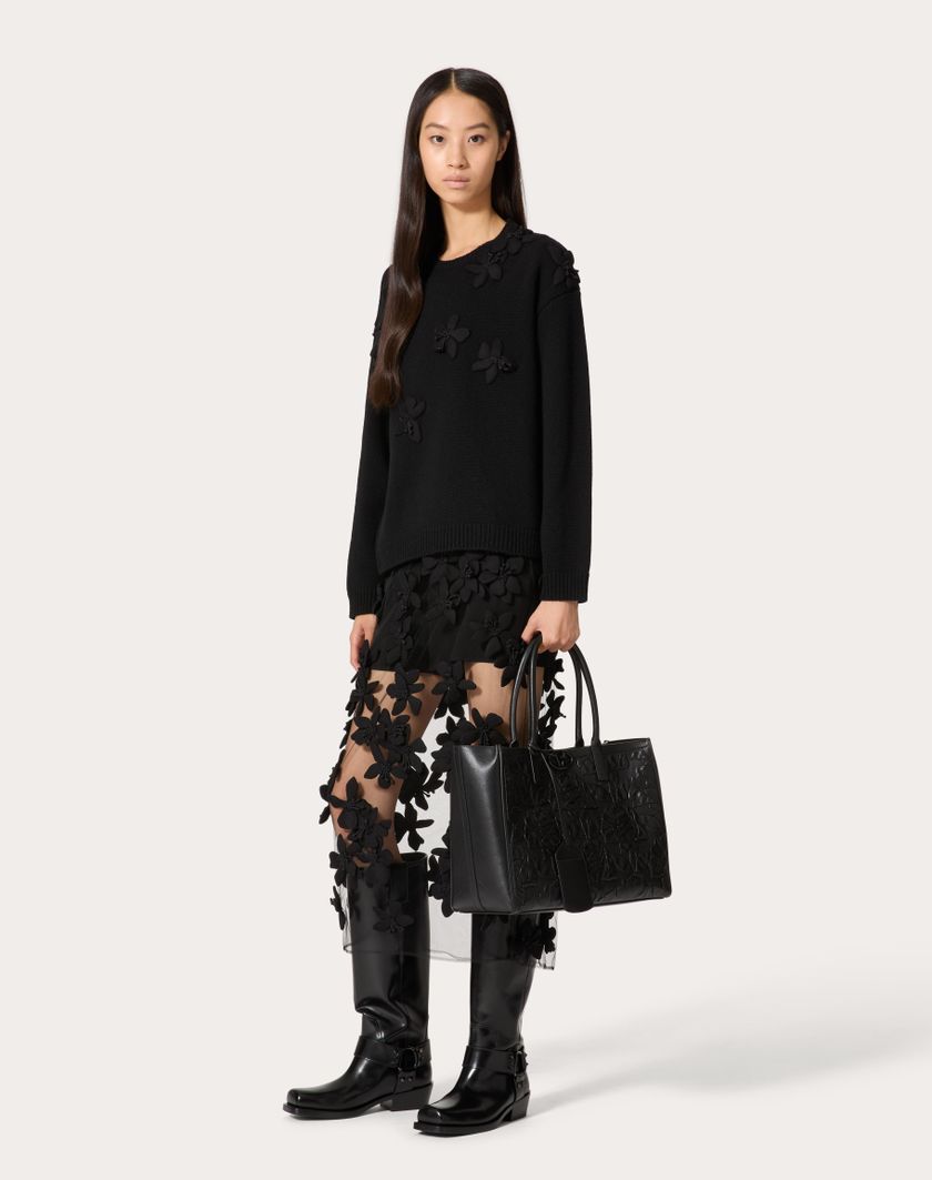 Valentino Handbags Borsa Shopping Media Vlogo Locker Tote In Pelle Con Rose Ricamate per Donna in Nero | Valentino IT 2025