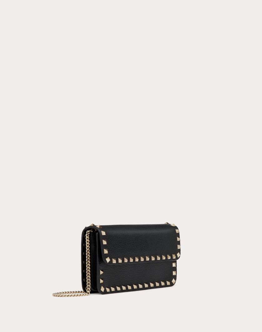 Valentino Handbags Pouch Con Catena Rockstud In Vitello Granato per Donna in Poudre | Valentino IT Saldi Di Fabbrica