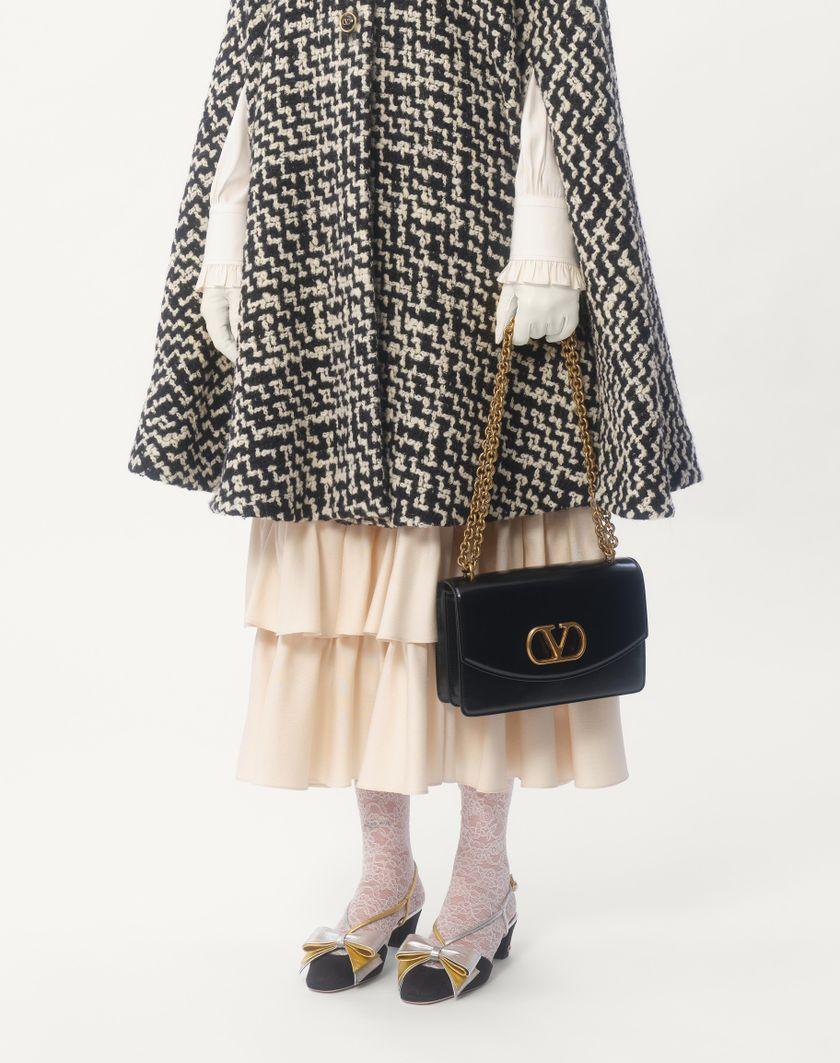 Valentino Handbags Cappa In Geometric Tweed per Donna in Avorio/nero | Valentino IT Nuova