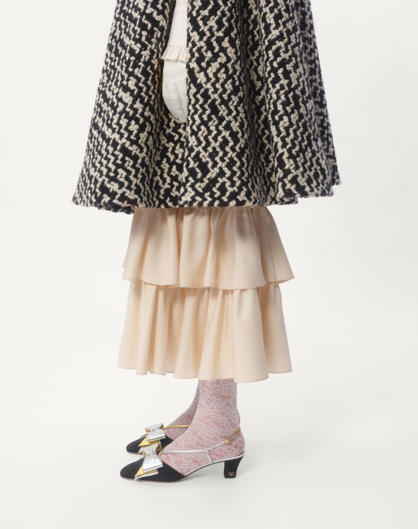 Valentino Handbags Cappa In Geometric Tweed per Donna in Avorio/nero | Valentino IT Nuova