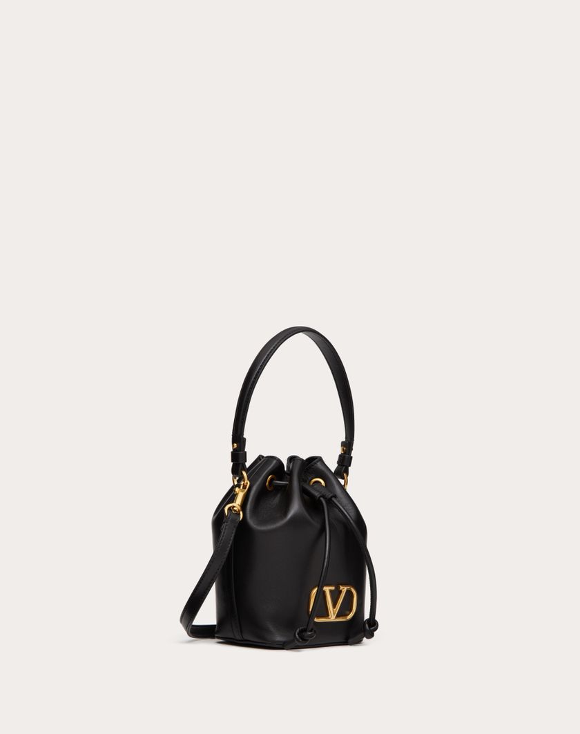 Valentino Handbags Mini Borsa A Secchiello Vlogo Signature In Nappa per Donna in Nero | Valentino IT Italia