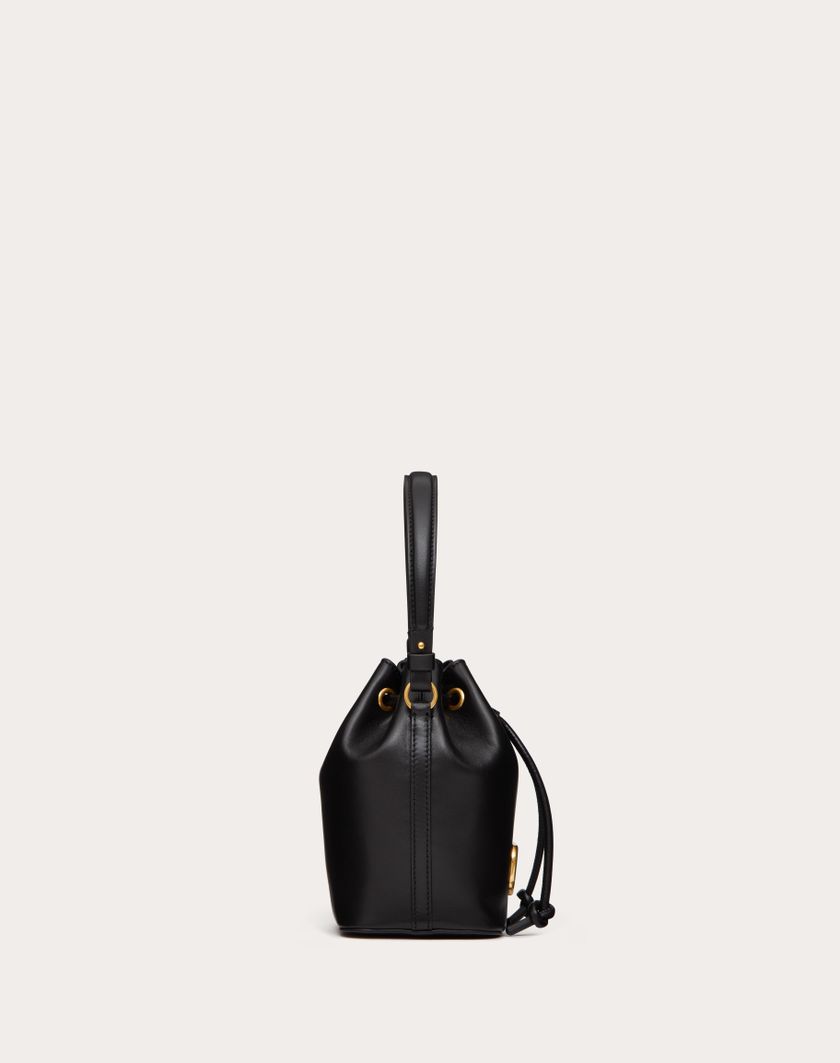 Valentino Handbags Mini Borsa A Secchiello Vlogo Signature In Nappa per Donna in Nero | Valentino IT Italia
