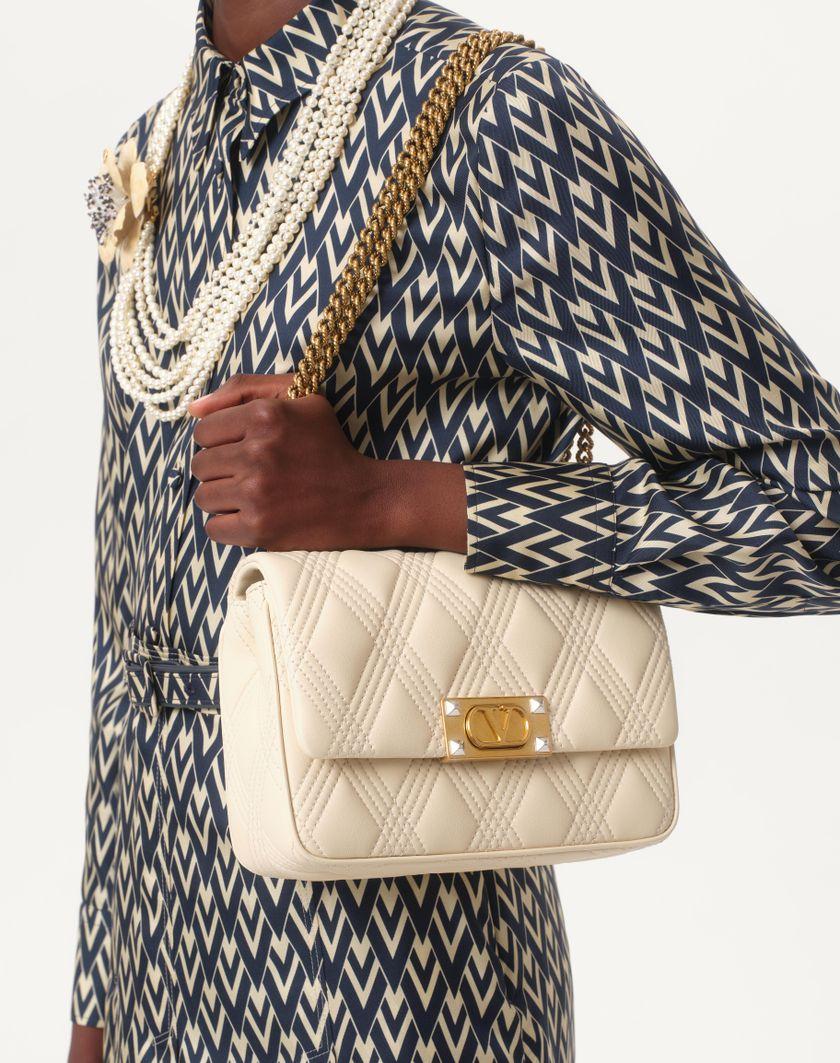 Valentino Handbags Camicia In Twill Toute La V per Donna in Nero/avorio | Valentino IT Negozio