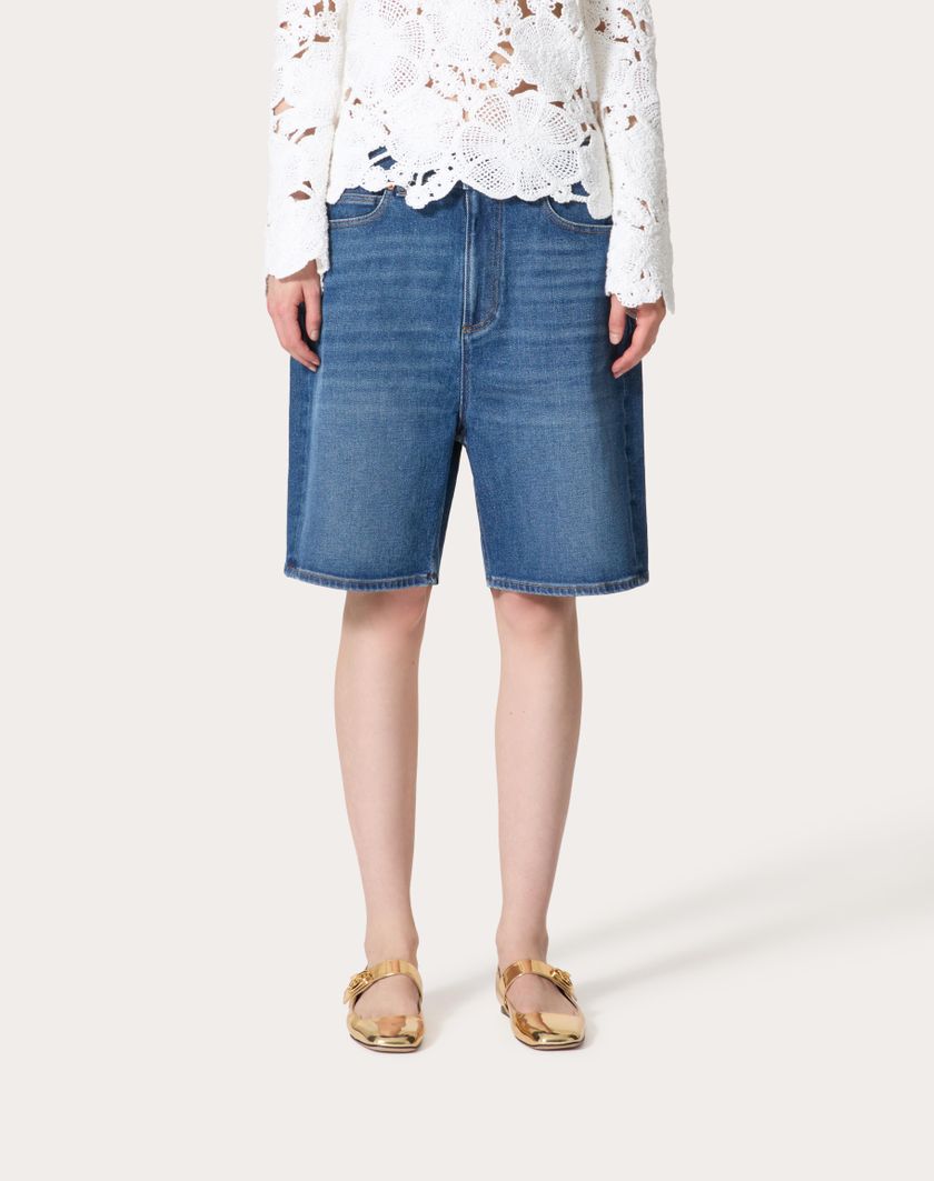 Valentino Handbags Bermuda In Denim per Donna in Denim | Valentino IT Negozio