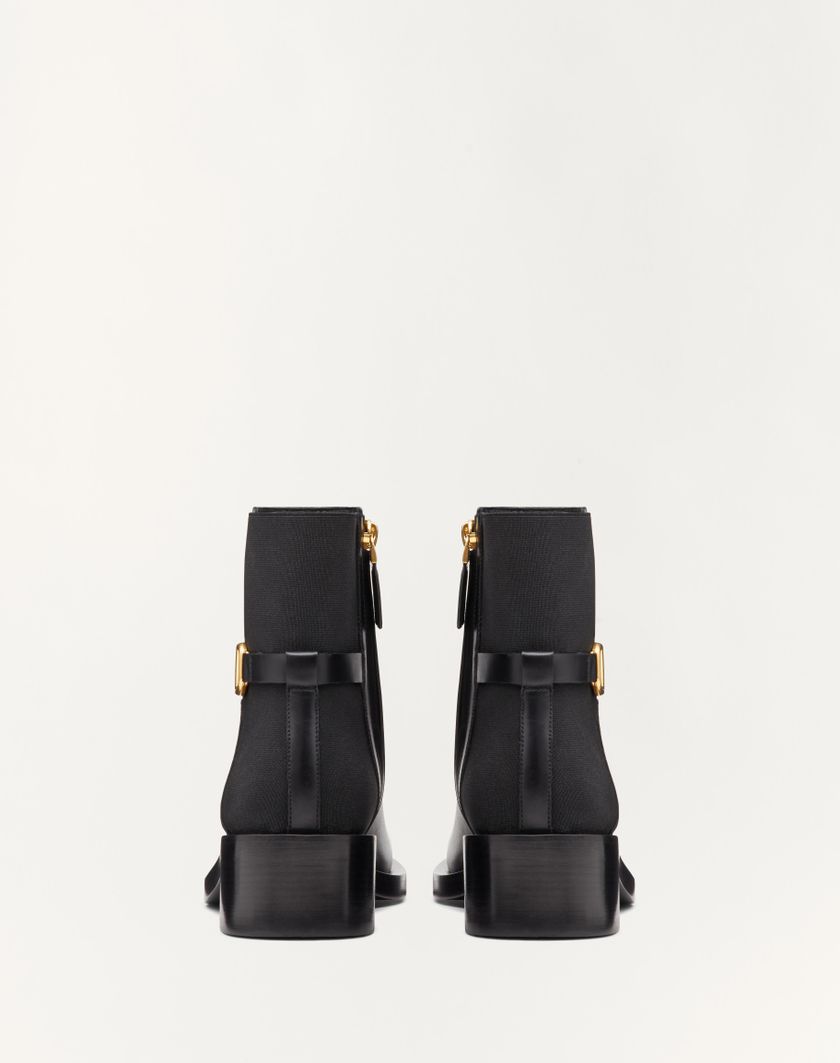 Valentino Handbags Stivaletto Vlogo Signature In Vitello 30mm per Donna in Nero | Valentino IT Offerta settimanale