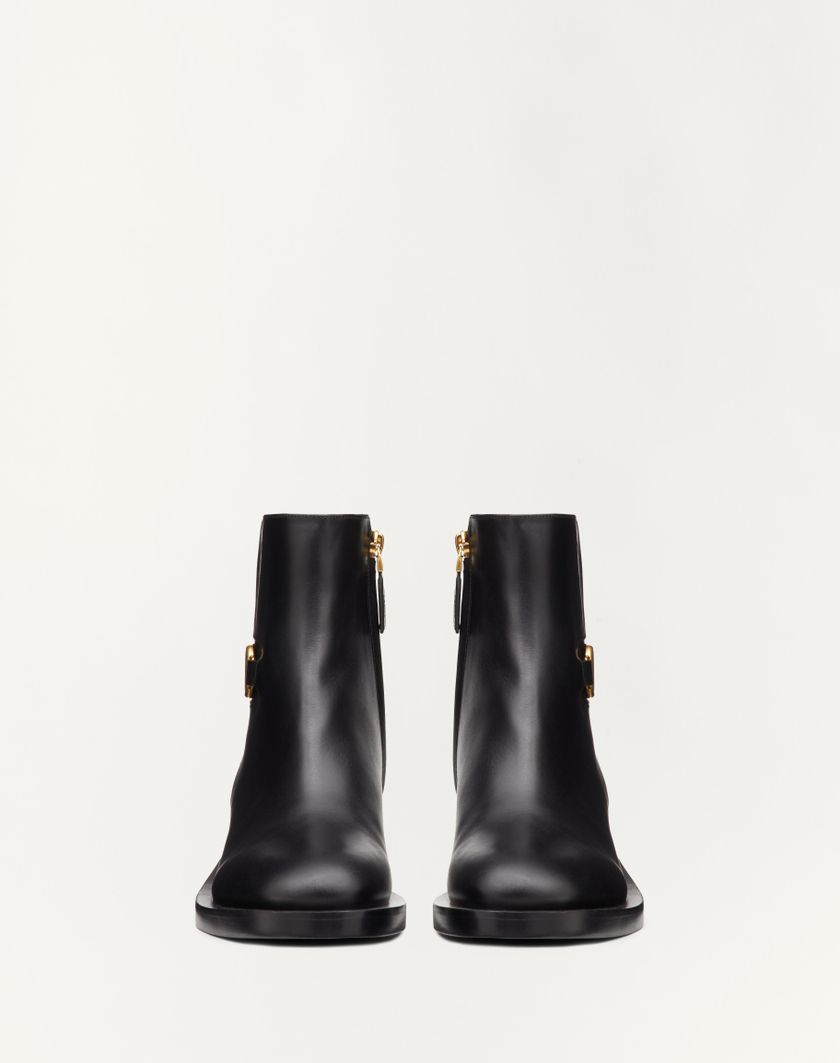Valentino Handbags Stivaletto Vlogo Signature In Vitello 30mm per Donna in Nero | Valentino IT Offerta settimanale