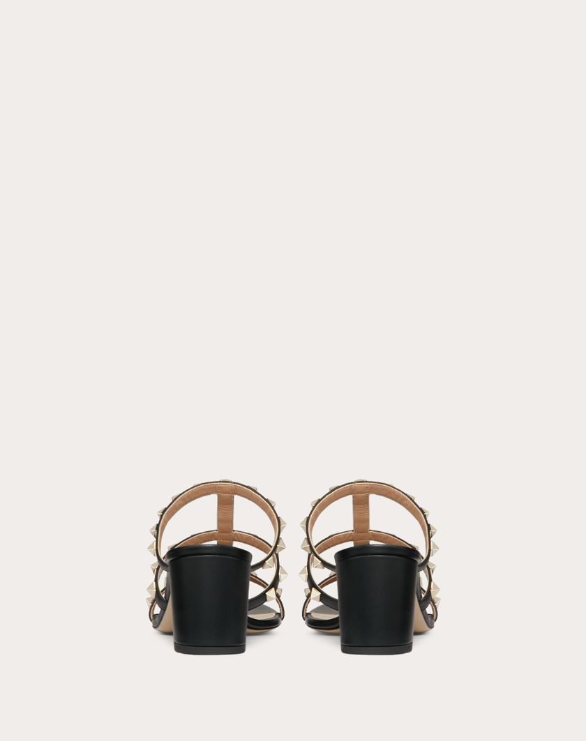 Valentino Handbags Sandalo Slider Rockstud In Vitello 60mm per Donna in Poudre | Valentino IT Black Friday Prezzi