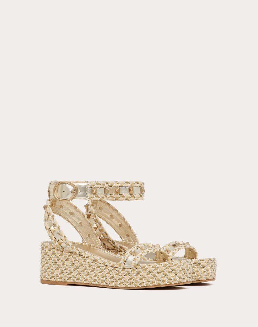 Valentino Handbags Sandalo Flatform Rockstud In Nappa Laminata 45mm per Donna in Naturale/avorio/oro/platino | Valentino IT Soddisfazione Garantita